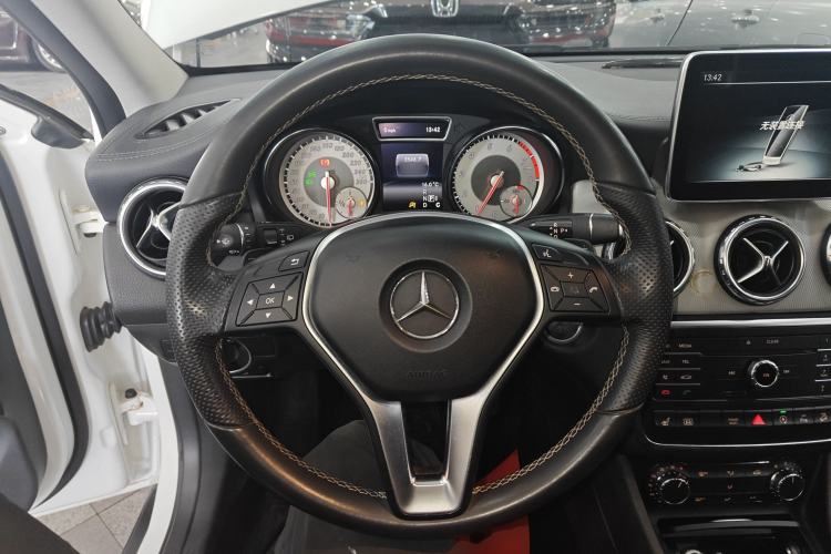 Used Mercedes-Benz GLA 2016 GLA 220 4MATIC Fashion Edition
