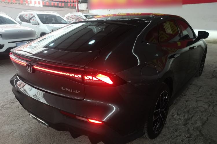 Used Changan UNI-V iDD 2024 Blue Whale Smart Electric iDD 136km Luxury Model
