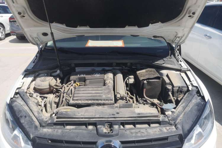 Used Volkswagen Golf 2016 230TSI Automatic Luxury Version
