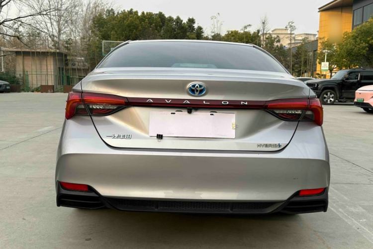 Used Toyota Avalon 2019 Dual-Engine 2.5L Luxury Edition China VI Standard
