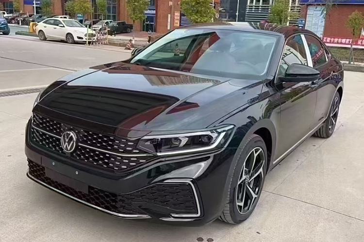 Used Volkswagen Passat 2025 Outstanding Model 380TSI Starry Dragon Edition
