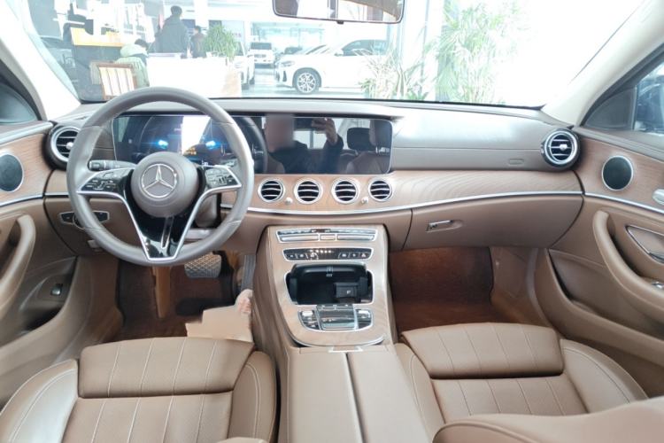 Used Mercedes-Benz E-Class 2022 Updated E 260 L
