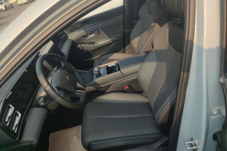 Used BYD Qin L 2024 DM-i 120KM Beyond Model
