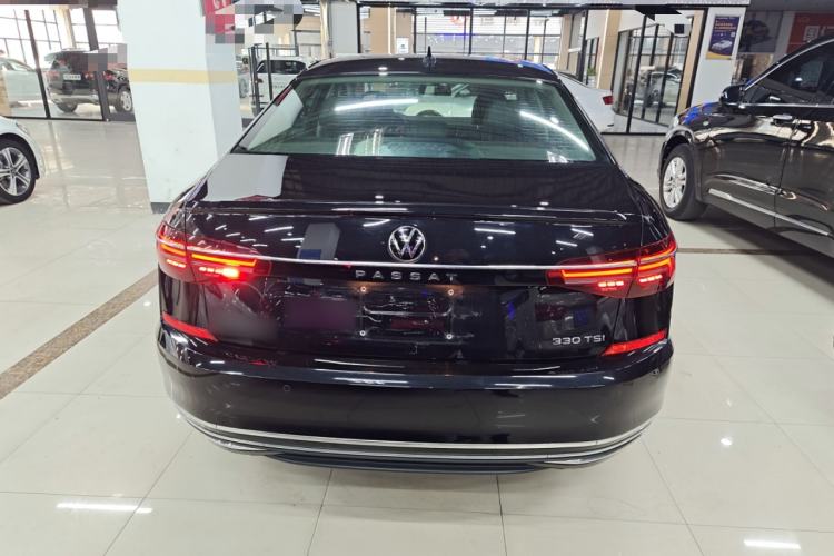 Used Volkswagen Passat 2020 Facelift 330TSI Elite Edition China VI Standard

