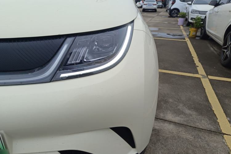 Used BYD Dolphin 2021 405 km Fashion Edition
