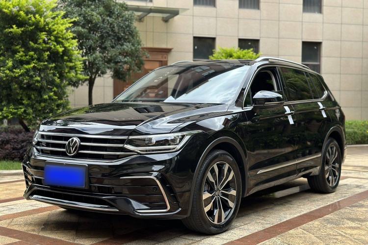 Used Volkswagen Tiguan L 2023 330TSI Automatic Two-Wheel Drive R-Line Enjoyment Edition
