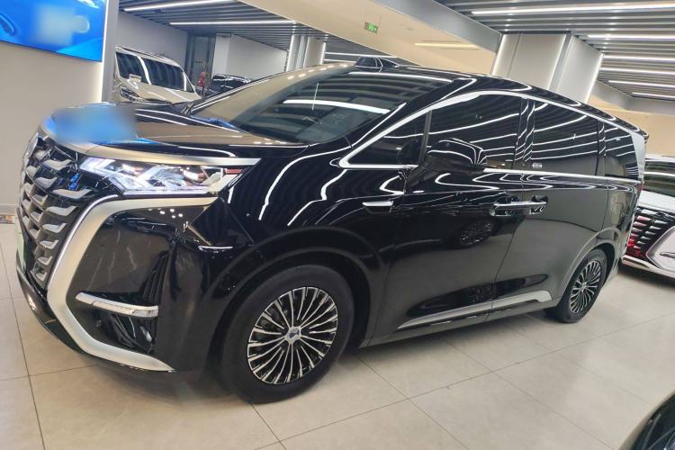 Used Denza D9 2025 DM-i Intelligent Drive 1020 Four-Wheel Drive Prestige Model
