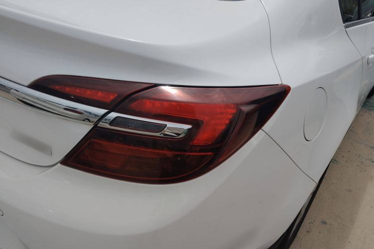 Used Buick Regal 2015 2.0L Leading Fashion Edition
