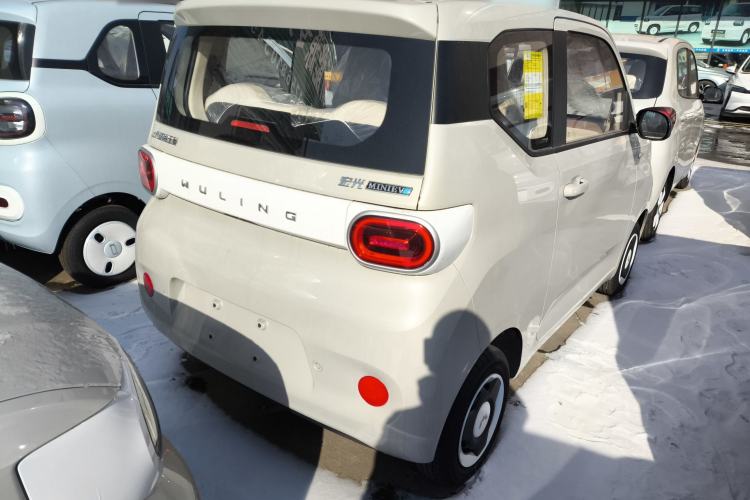 Used Wuling Hongguang MINIEV 2024 3rd Generation 215km Youth Edition

