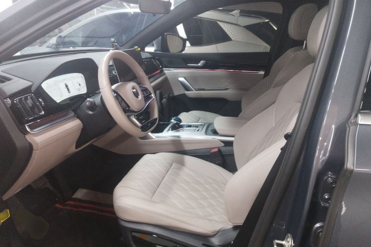 Used BYD Tang New Energy 2024 DM-i Glory Edition 112KM Prestige Model