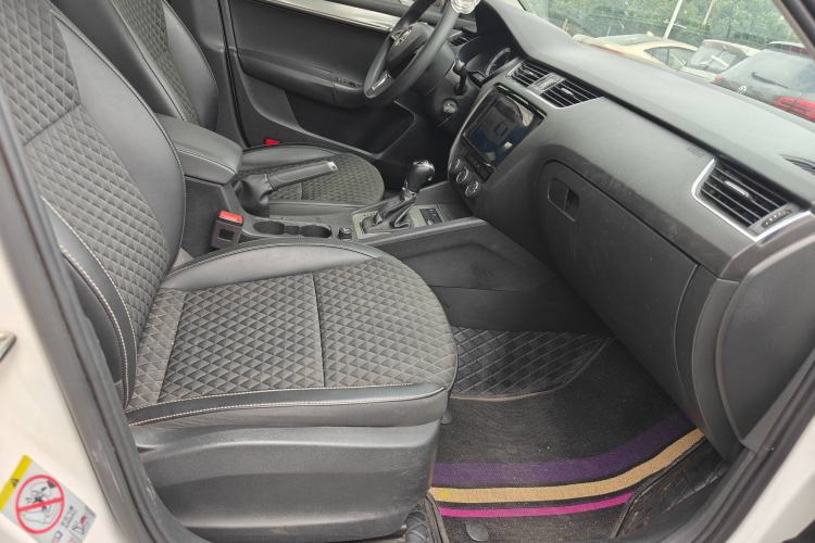 Used Skoda Octavia 2019 1.5L Automatic Smart Drive Luxury Edition China V Standard
