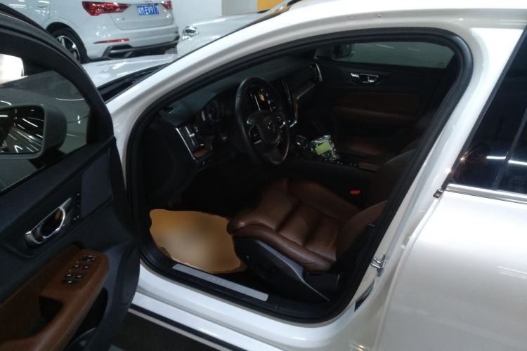 Used Volvo S60 2021 T4 Zhiyuan Luxury Edition