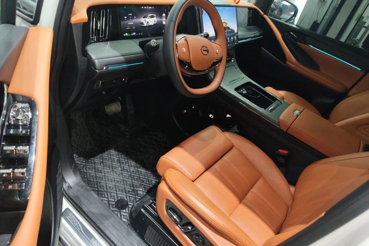 Used GAC Trumpchi Xiangwang M8 2025 Kunkun Series Ultra First-Class Cabin
