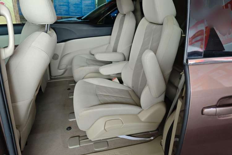 Used Buick GL8 2018 28T Comfort Model China VI Standard
