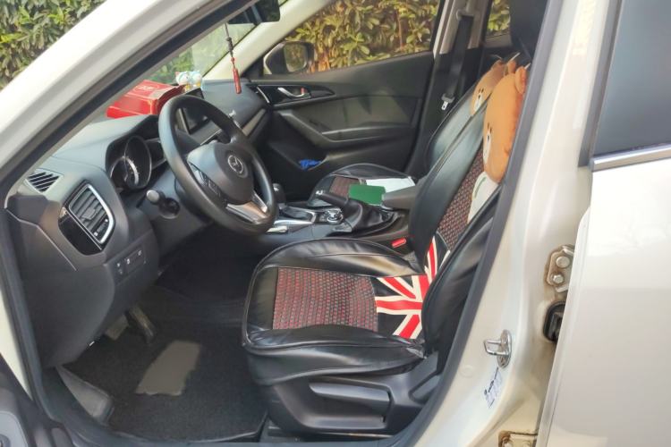 Used Mazda Mazda 3 Axela 2016 Sedan 1.5L Automatic Luxury Model
