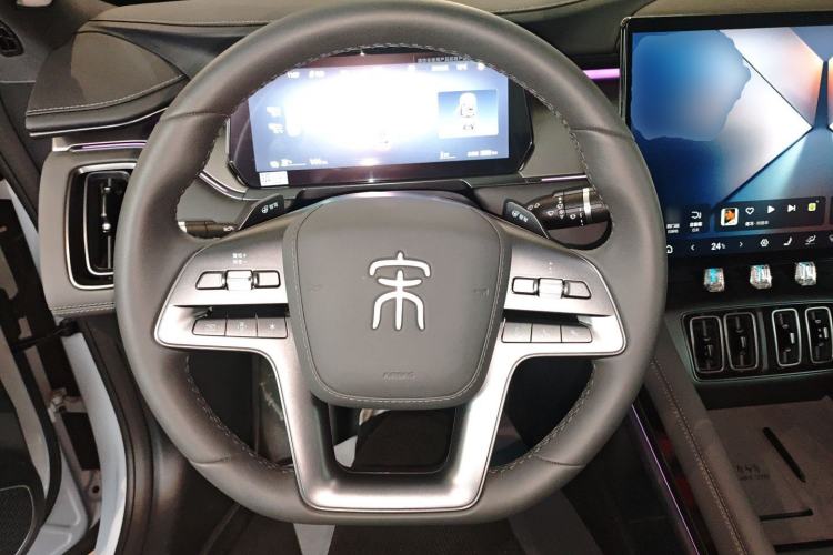 Used BYD Song L EV 2025 Intelligent Driving Version 662 km LiDAR Excellence Edition
