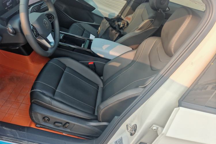 Used Volkswagen ID.4 X 2025 Smart Version Pure & Intelligent Enjoyment Edition
