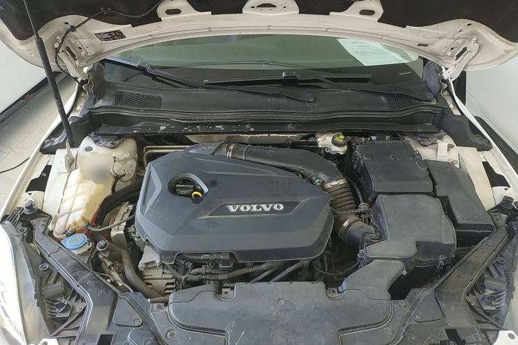 Used Volvo V40 2015 1.6T Zhiyi Edition