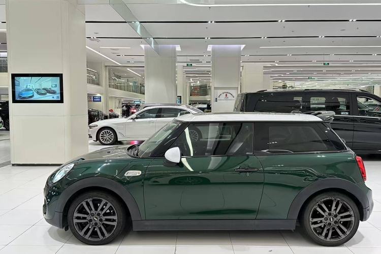 Used  MINI 2016 2.0T COOPER S SEVEN
