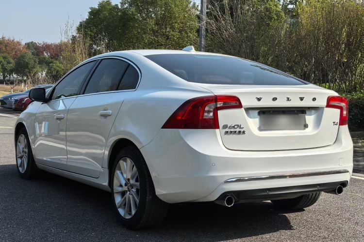 Used Volvo S60 2017 S60L T4 Smart Range Edition
