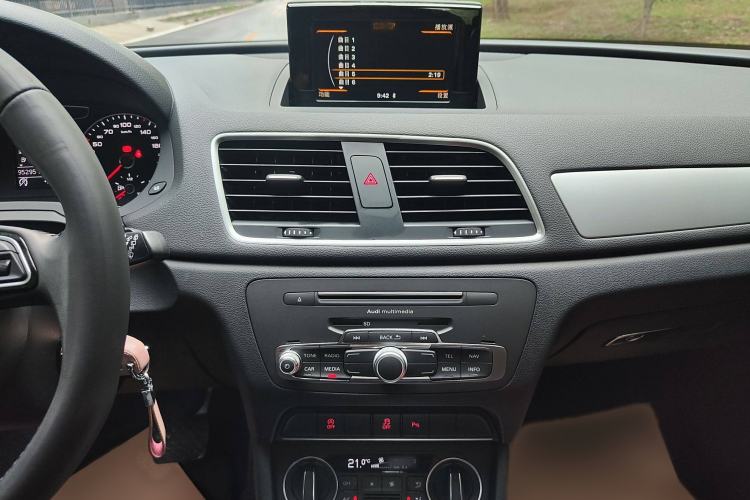 TDK.VehicleDetails.img