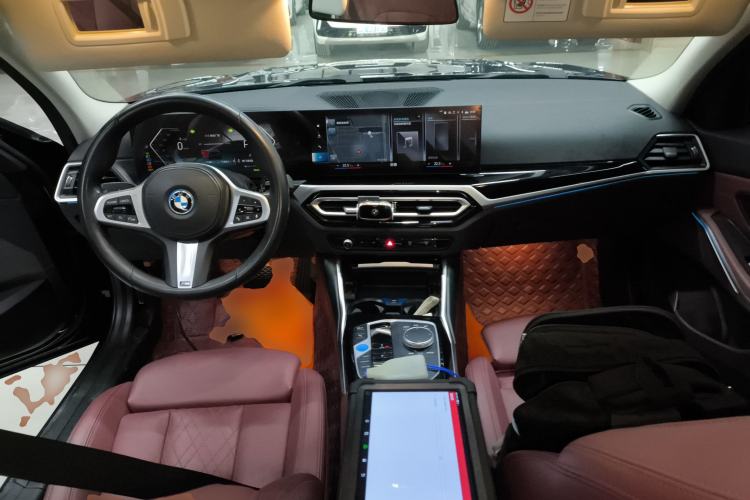 Used BMW i3 2022 eDrive 35 L
