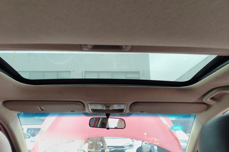 Used Kia K2 2012 Hatchback 1.4L MT Cool Edition Commemorative Model
