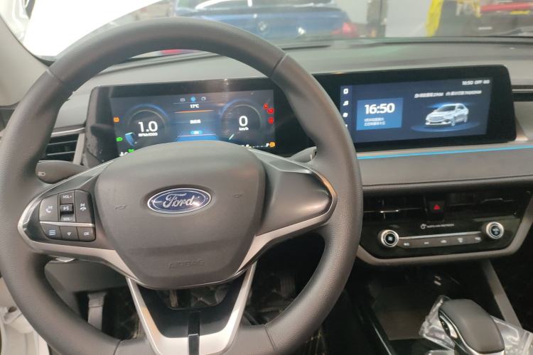 Used Ford Escort 2021 1.5L Automatic Platinum Edition
