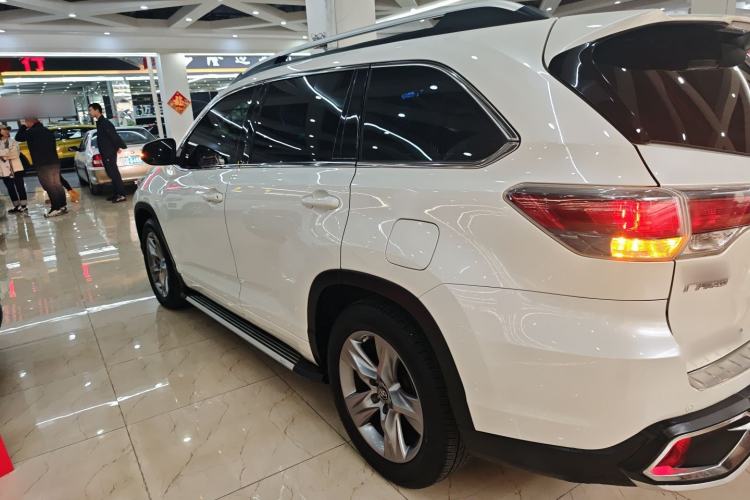 Used Toyota Highlander 2017 2.0T Four-Wheel Drive Luxury Edition 7 Seats
