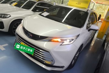 Used Toyota Sienna 2021 2.5L Hybrid Platinum Edition