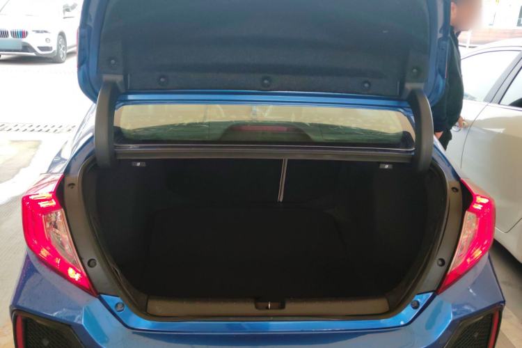 Used Honda Civic 2016 220TURBO CVT Luxury Edition
