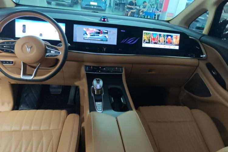 Used VOYAH Dream 2024 PHEV Ultra-Long Range Flagship Edition
