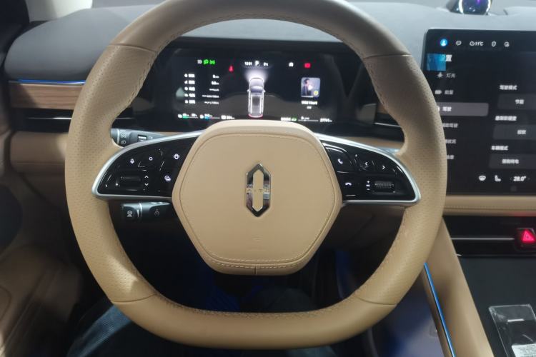 Used Hima AITO M7 2024 1.5T Intelligent Driving 4WD Ultra Version 6 Seats
