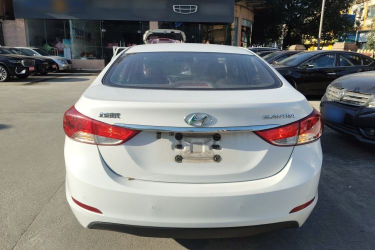 Used Hyundai Elantra 2015 1.6L Automatic Fashion Model