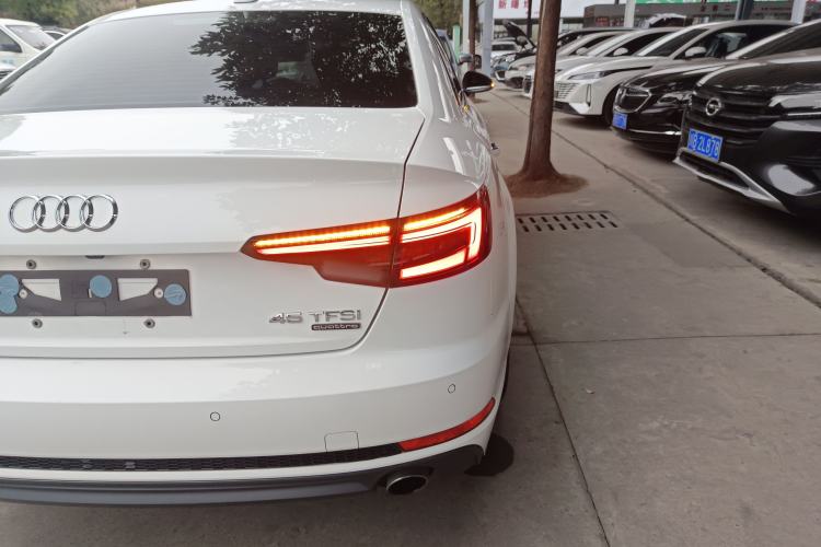 Used Audi A4L 2018 30th Anniversary Edition 45 TFSI quattro Individual Sport Edition
