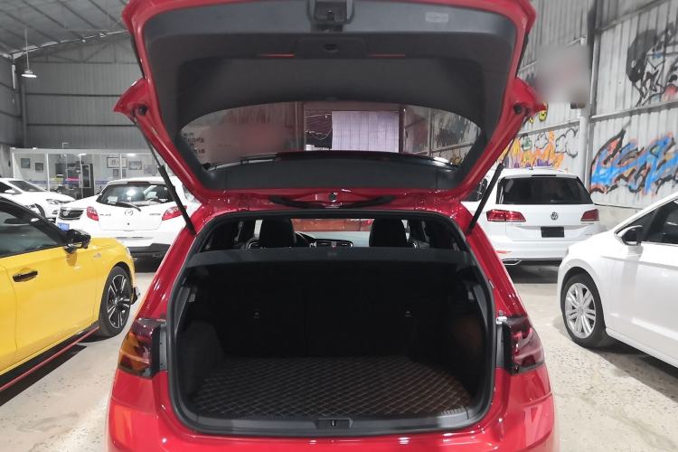 Used Volkswagen Golf GTI 2018 2.0 TSI GTI
