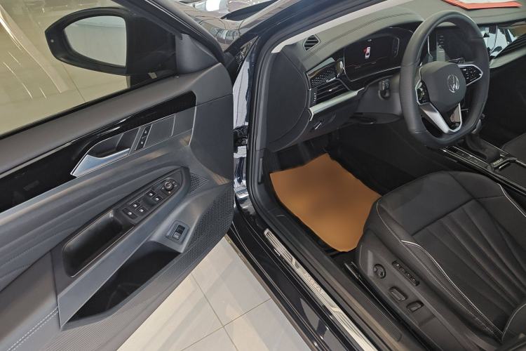 Used Volkswagen Passat 2024 380TSI Starry Elite Edition
