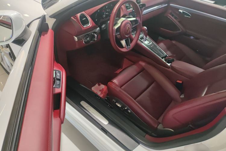 Used Porsche 718 2016 Cayman 2.0T
