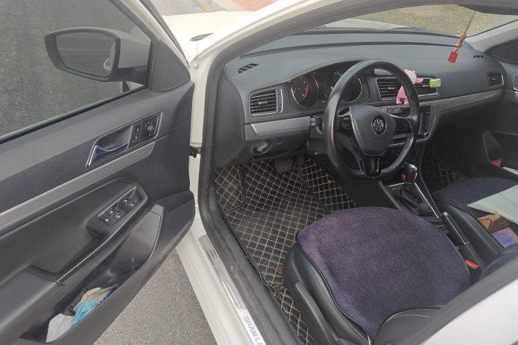 Used Volkswagen Gran Lavida 2015 1.6L Automatic Comfort Edition