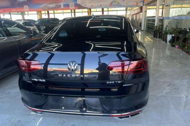 Used Volkswagen Magotan 2023 2 Million Units Limited Edition 330TSI DSG Leading Version
