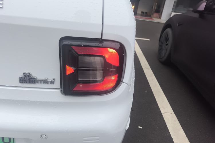 Used Geely Galaxy Panda 2023 Panda Mini 200km Endurance Bear
