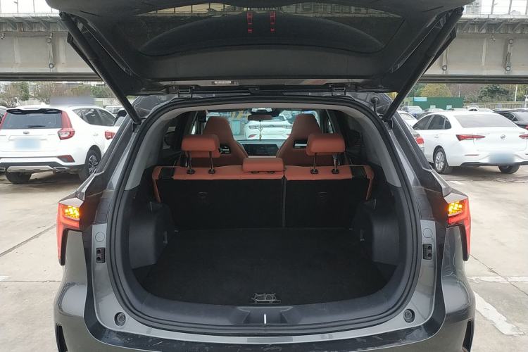 Used Changan CS75 PLUS 2024 3rd Generation Champion Edition 1.5T Intelligent Drive Dynamic Model
