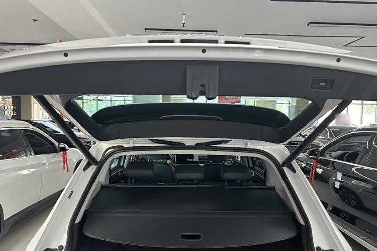 Used Volkswagen Tiguan L 2022 330TSI Automatic Two-Wheel Drive R-Line Enhanced Edition