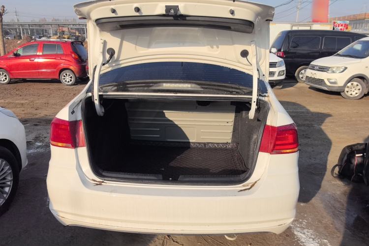 Used Volkswagen Santana 2016 1.4L Manual Fashion Edition