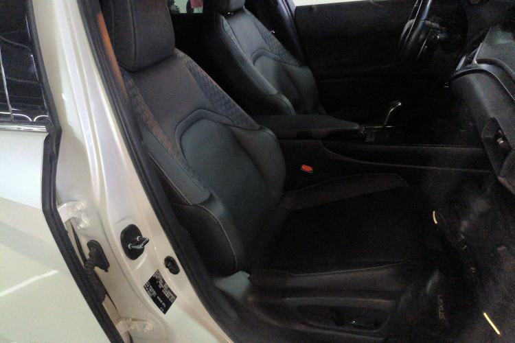 Used Lexus UX New Energy 2020 300e Pure·Joy Edition
