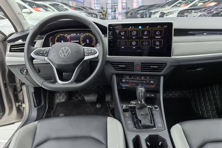 Used Volkswagen Bora 2023 300TSI DSG Prestige Edition
