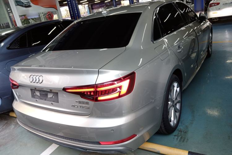 Used Audi A4L 2019 40 TFSI Fashion Version China V