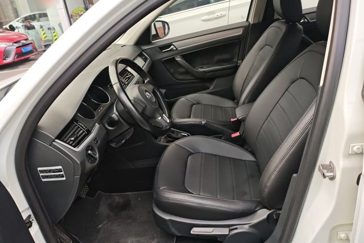 Used Volkswagen Bora 2015 Value Edition 1.6L Automatic Fashion Version