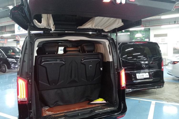 Used Mercedes-Benz V-Class 2018 V 260 Avantgarde Edition China VI