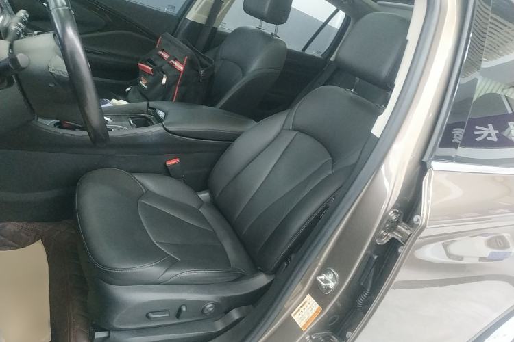 Used Buick Envision 2018 20T Two-Wheel-Drive Elite Model
